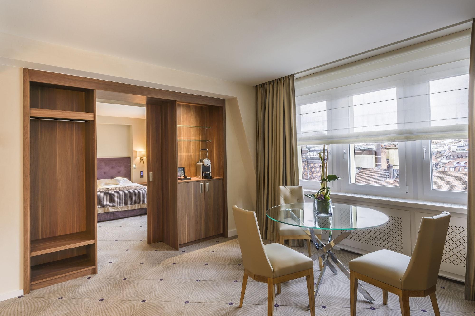 Lausanne Palace Екстер'єр фото Suite