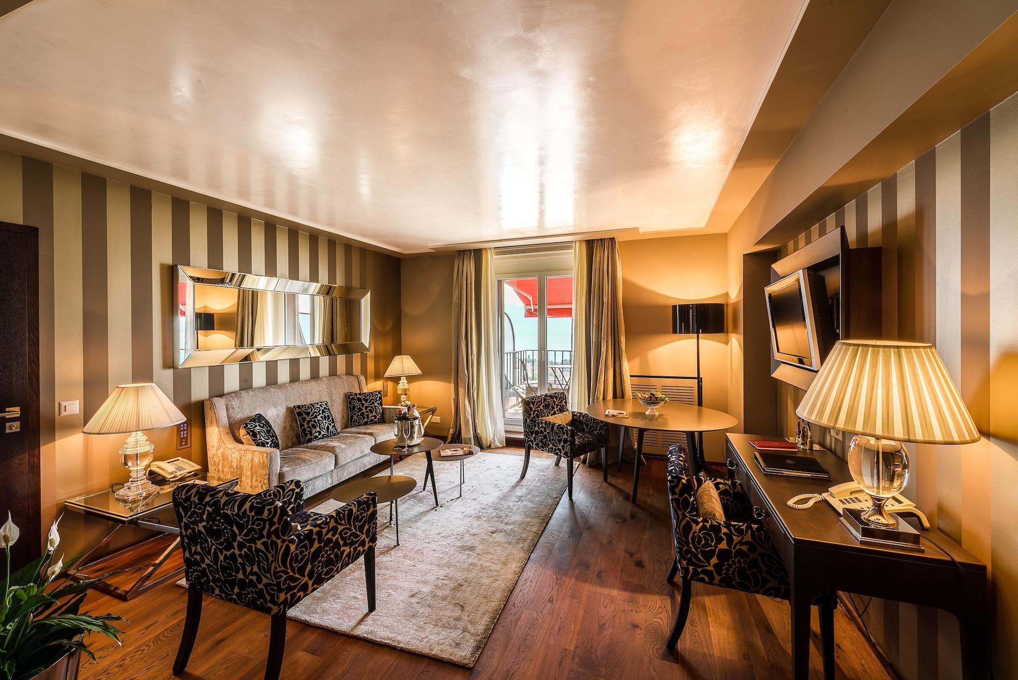 Lausanne Palace Екстер'єр фото Suite