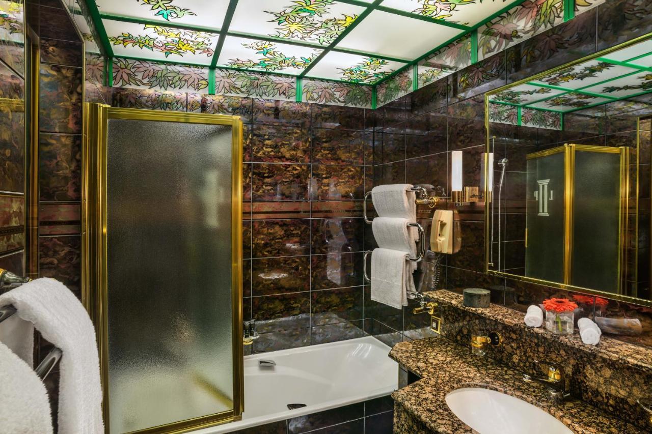 Lausanne Palace Екстер'єр фото Bathroom