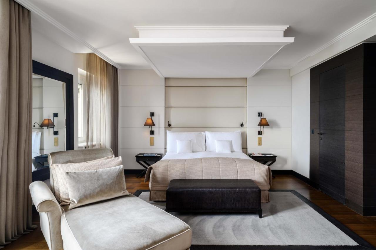 Lausanne Palace Екстер'єр фото A bedroom at the Mandarin Oriental, Munich