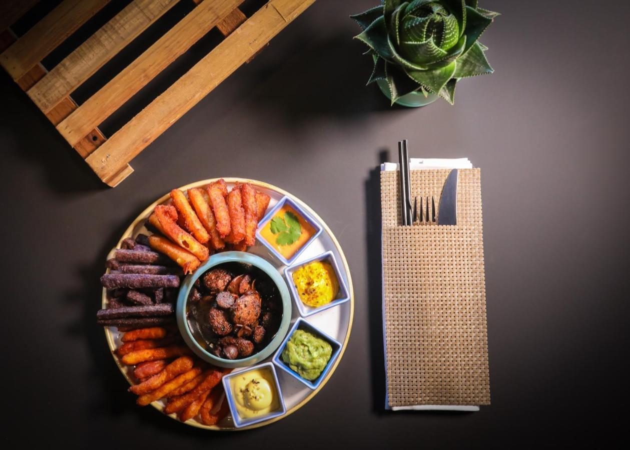 Lausanne Palace Екстер'єр фото A selection of Thai tapas