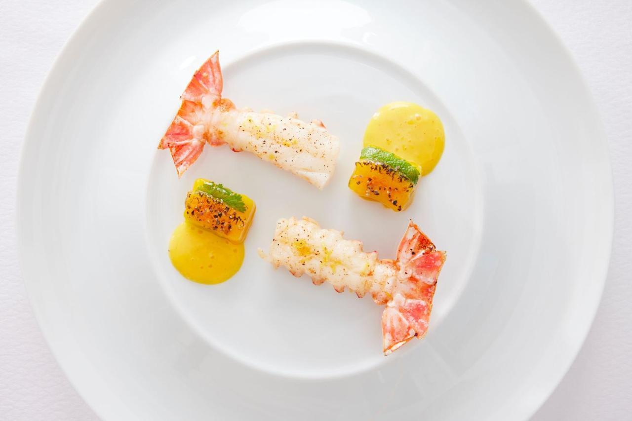 Lausanne Palace Екстер'єр фото A prawn dish at the restaurant